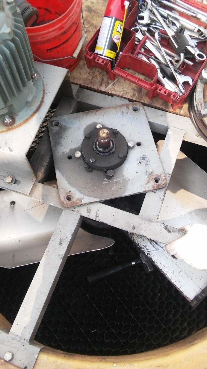 롯데호텔 원형 냉각탑 감속기 베어링 모터 베어링 교체공사